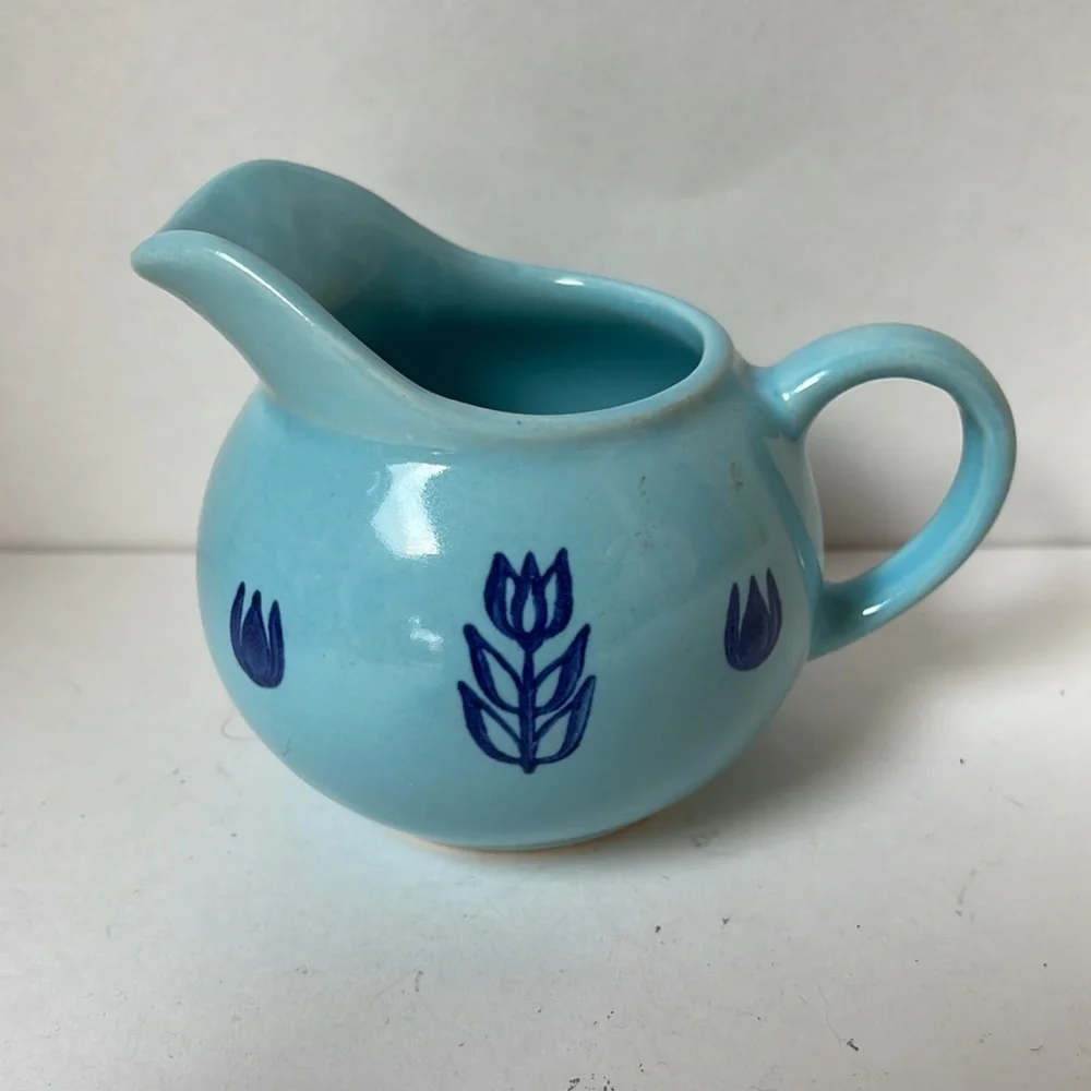 Vintage creamer Tiffany blue with cobalt blue floral design